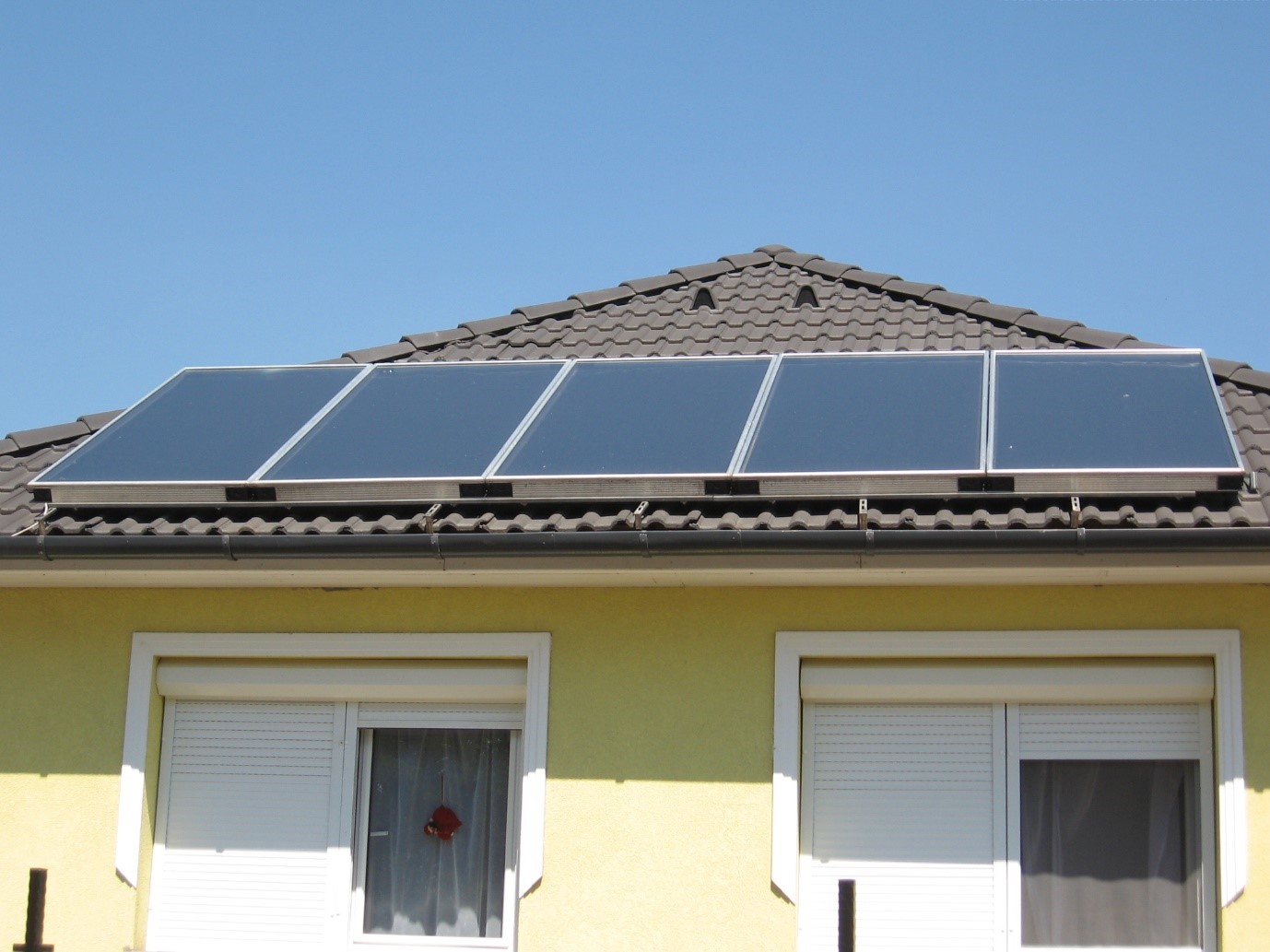 Avantage et inconvénient panneau solaire thermique. Panneaux thermiques plans vitrés – FreeImages.