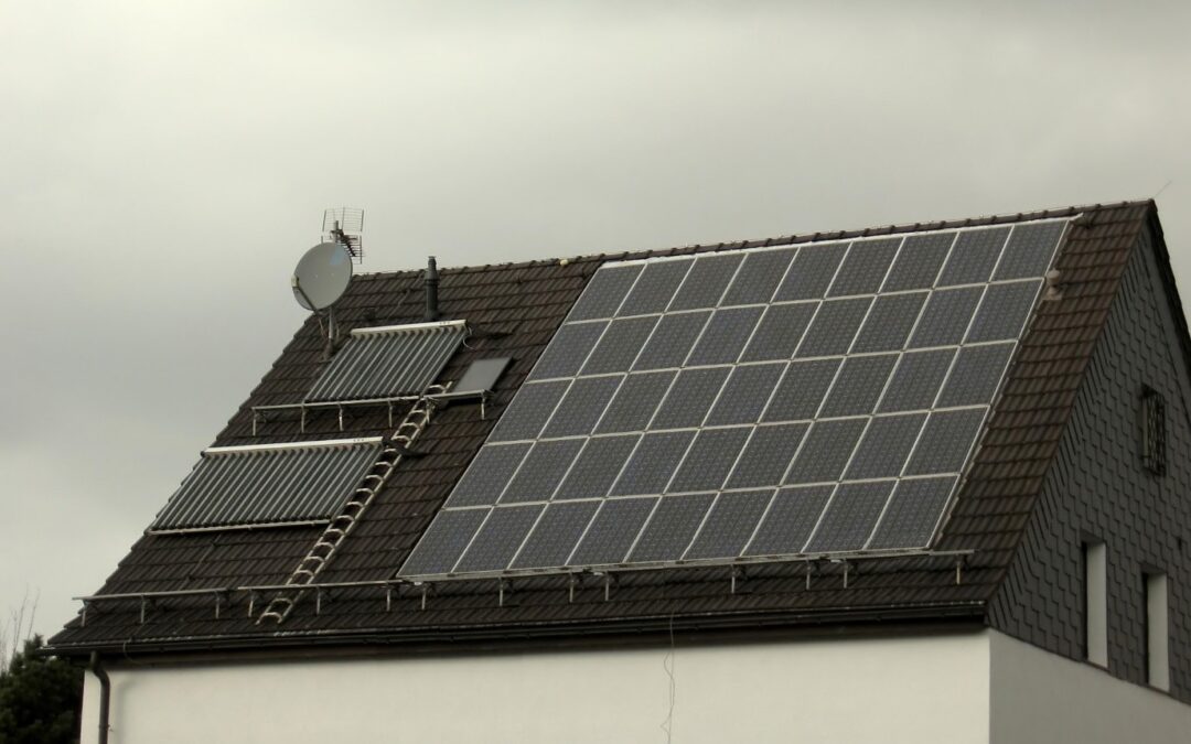 Avantage et inconvénient panneau solaire thermique : ce qu’il faut savoir