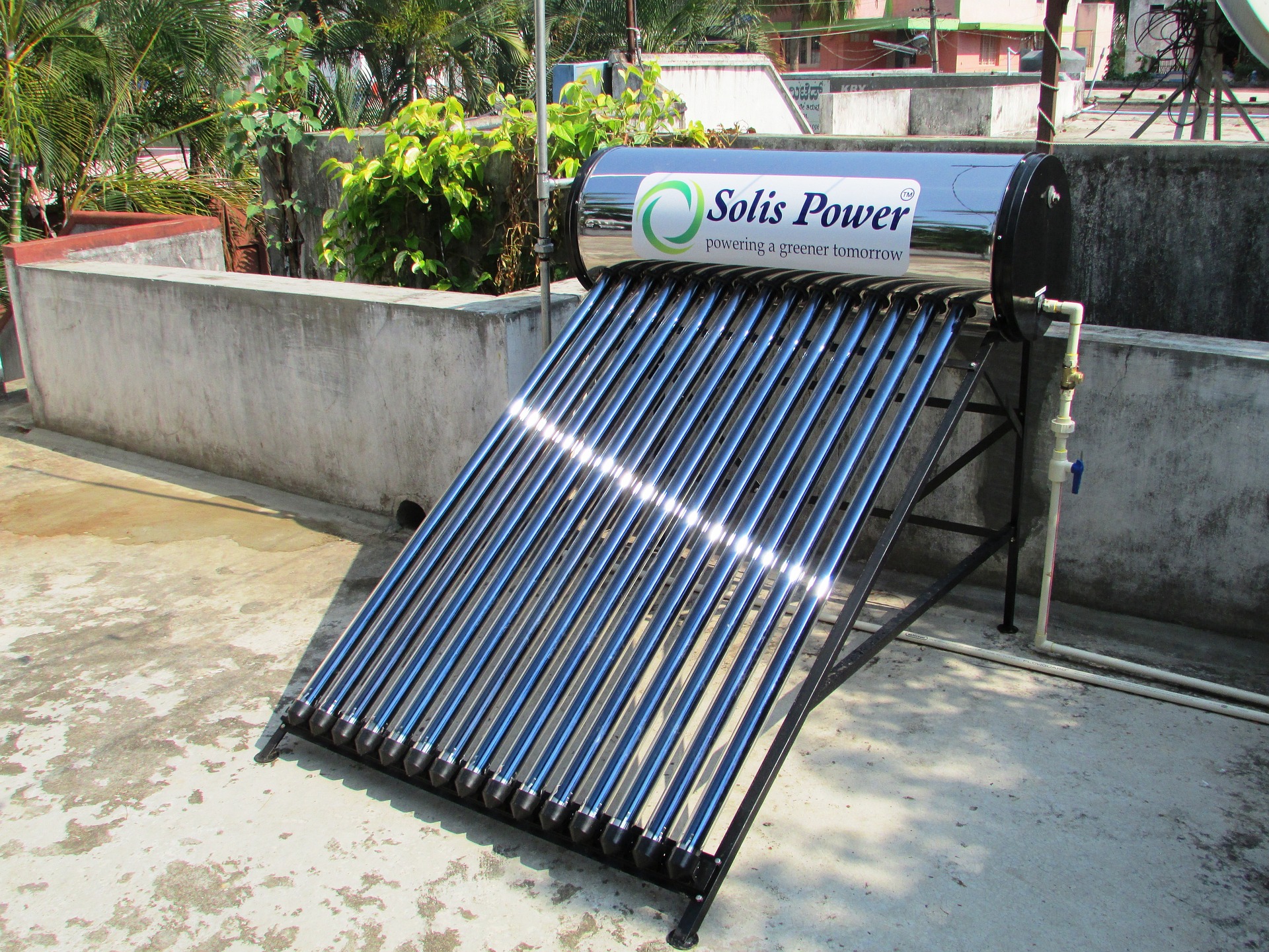 Avantage et inconvénient panneau solaire thermique. Capteurs thermiques à tubes.
