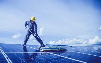 Nettoyage d’un panneau solaire : découvrez nos 5 conseils pour optimiser l’efficacité