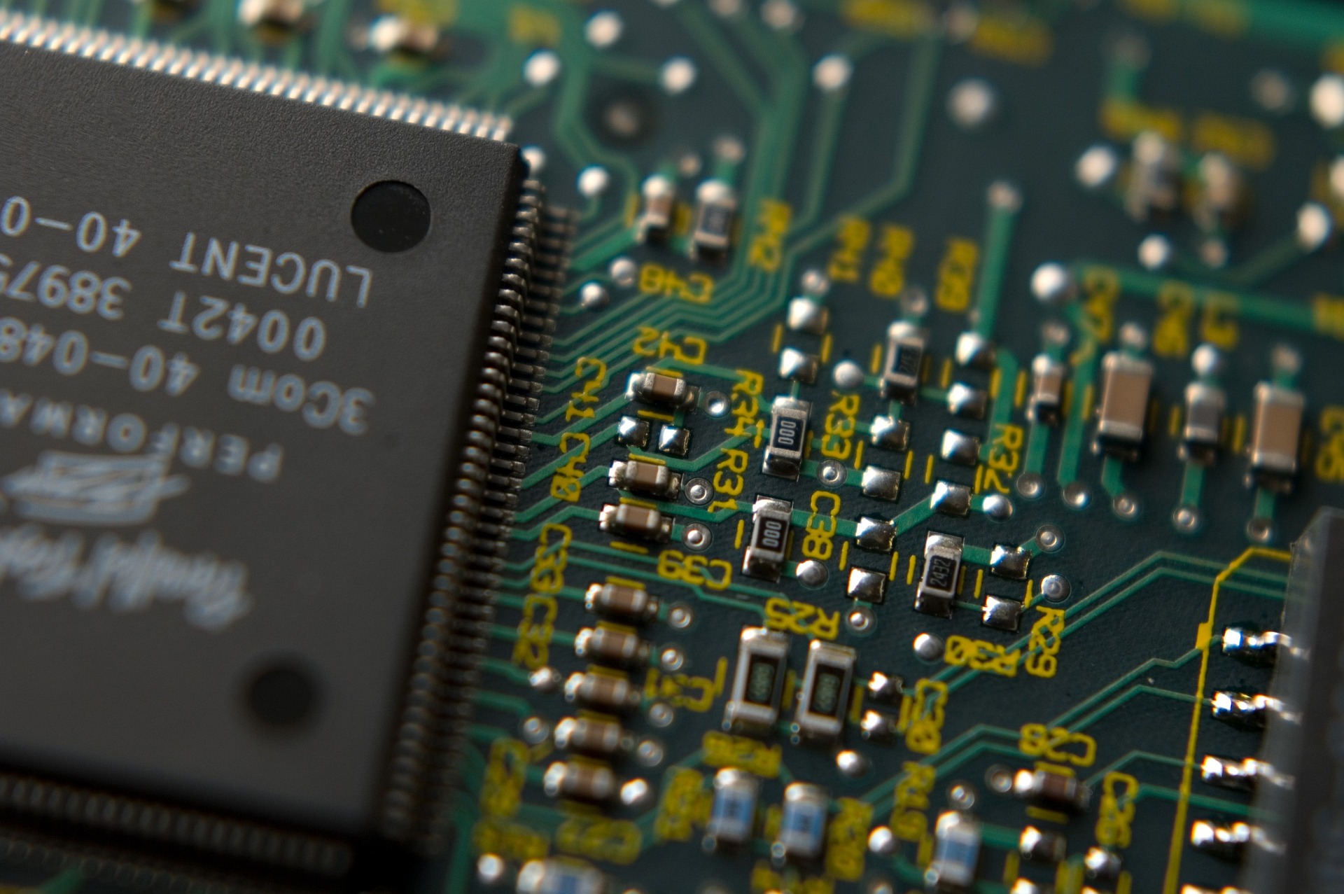 Alt=»Semi-conducteurs à base de silicium.»