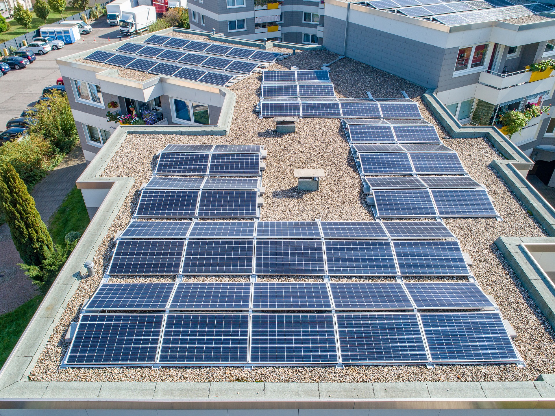 Alt=»Aide panneaux photovoltaïques. Aides à l'installation en 2025.»